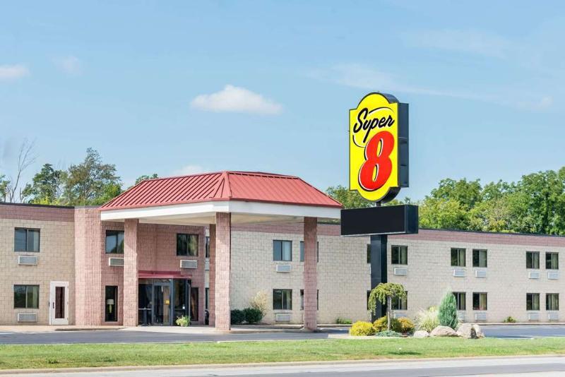 米兰-桑达斯基区智选假日套房酒店 外观 照片
